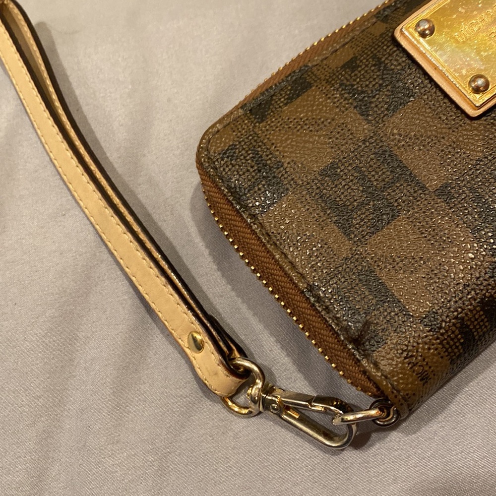 Michael Kors Brown Patterned Wallet - image 6